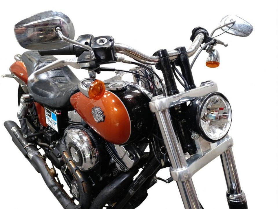 HARLEY-DAVIDSON DYNA WIDE GLIDE 1584 4