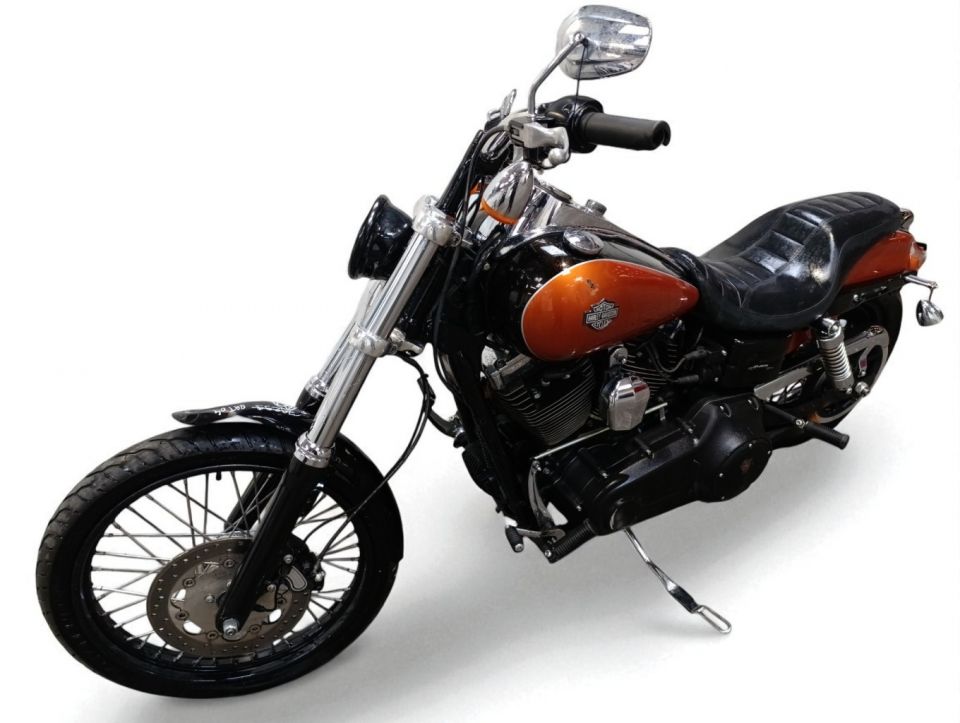 HARLEY-DAVIDSON DYNA WIDE GLIDE 1584 4