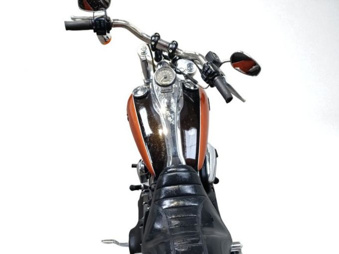 HARLEY-DAVIDSON DYNA WIDE GLIDE 1584 4
