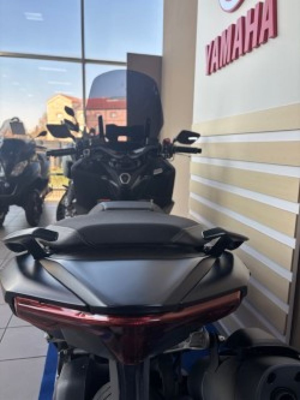 YAMAHA XP T-MAX 560 TECH MAX 4