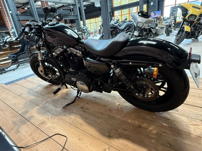 HARLEY-DAVIDSON SPORTSTER FORTY-EIGHT 1200 4