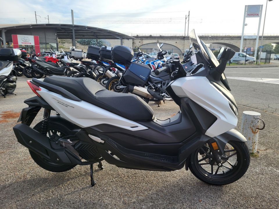 HONDA NSS FORZA 125 4