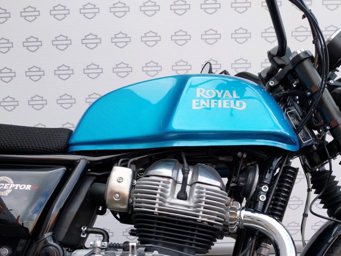 ROYAL ENFIELD INTERCEPTOR 4
