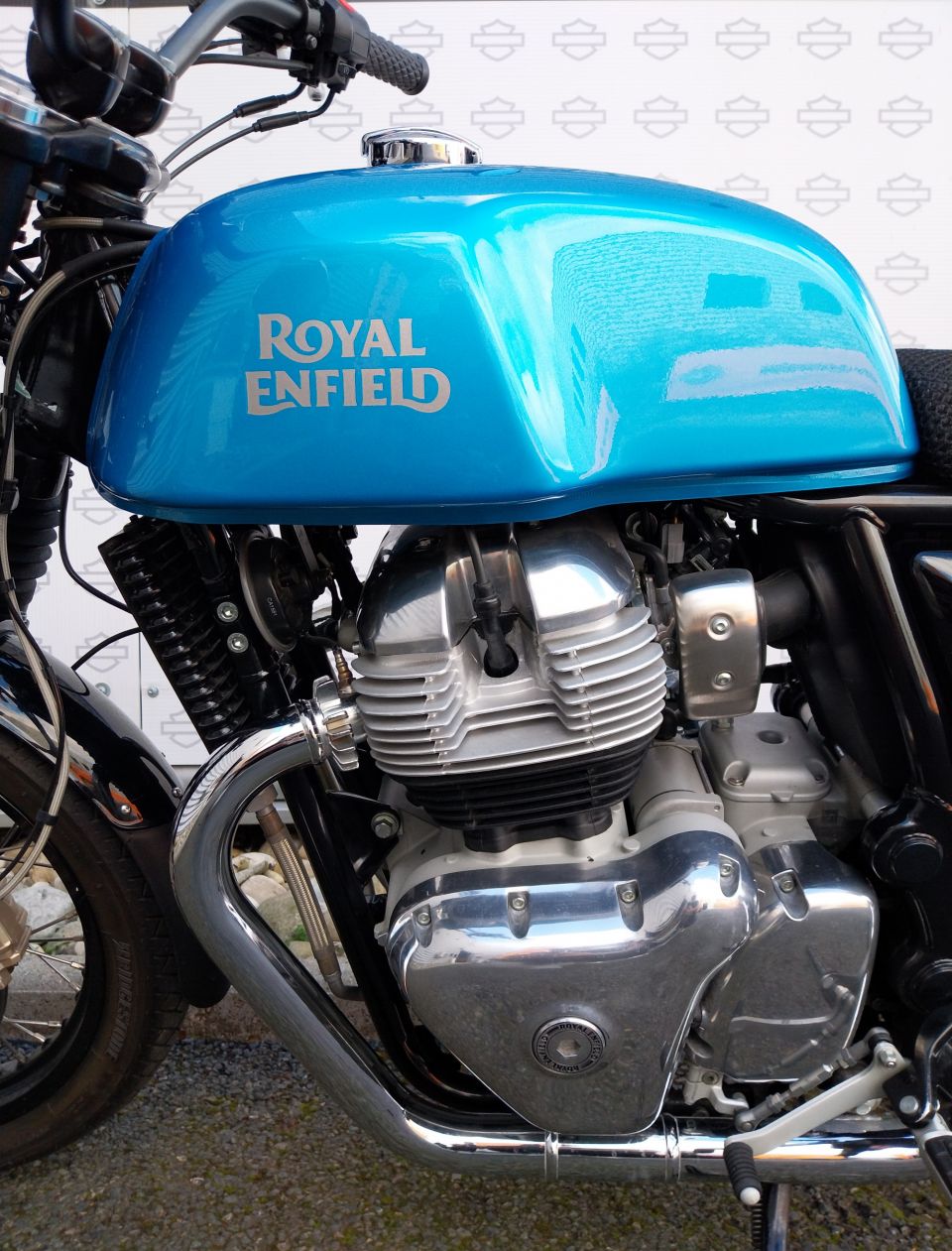 ROYAL ENFIELD INTERCEPTOR 4
