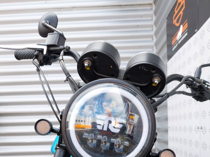 ROYAL ENFIELD INTERCEPTOR 4