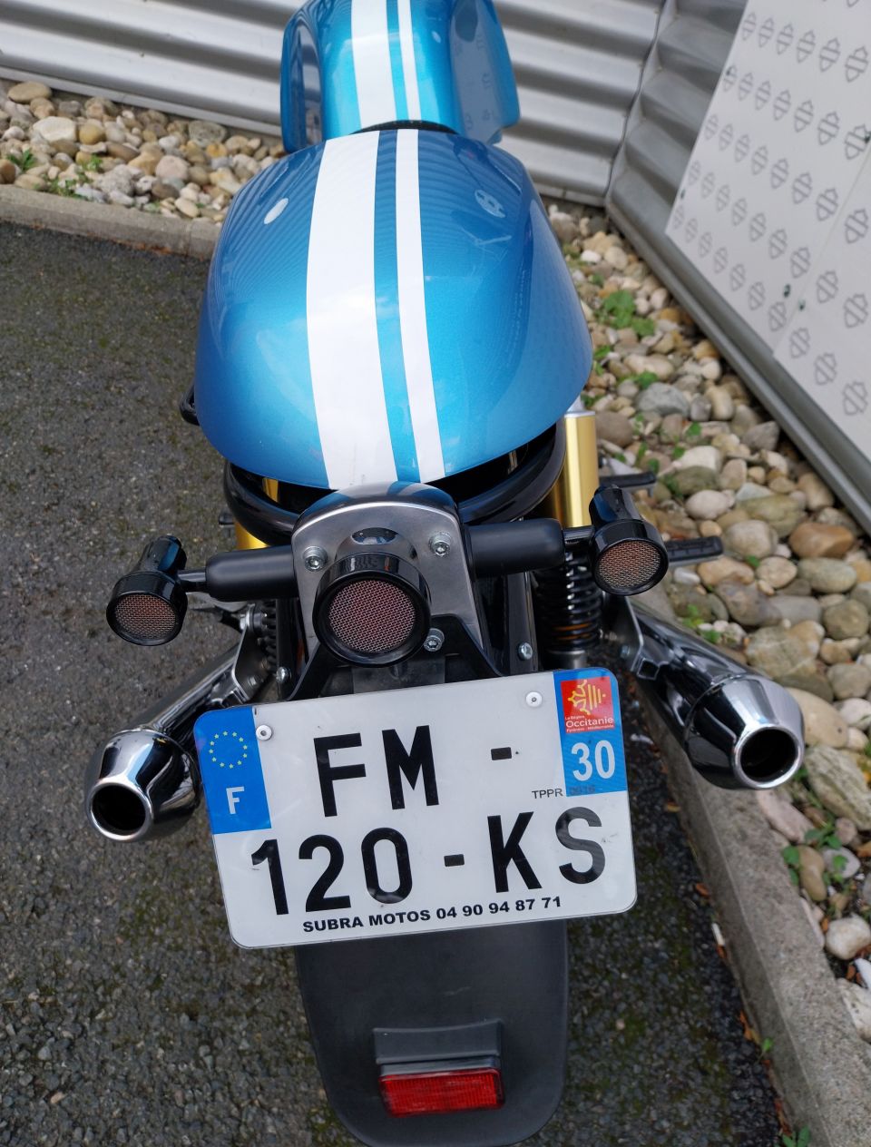 ROYAL ENFIELD INTERCEPTOR 4