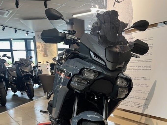 YAMAHA TRACER 9 Y-AMT 4
