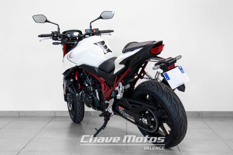 HONDA CB 750 HORNET 4