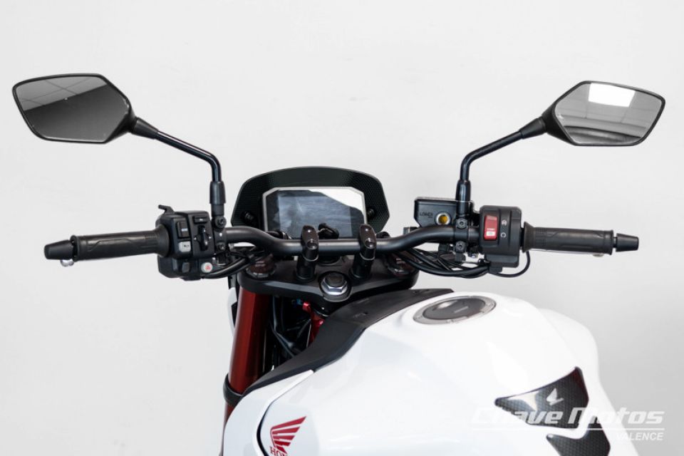 HONDA CB 750 HORNET 4