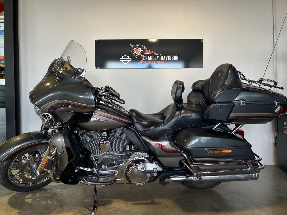 HARLEY-DAVIDSON TOURING ELECTRA GLIDE 1800 ULTRA LIMITED CVO 4