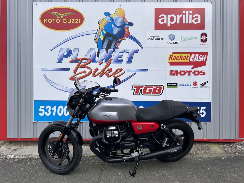 MOTO GUZZI V7 4
