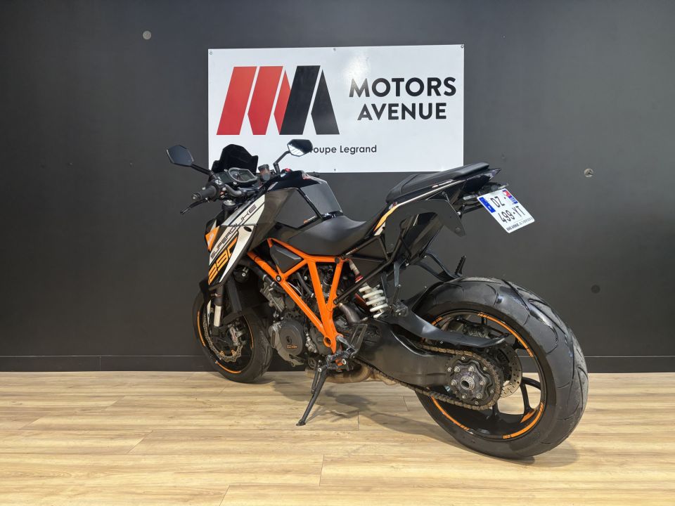 KTM 1290 SUPER DUKE R 4