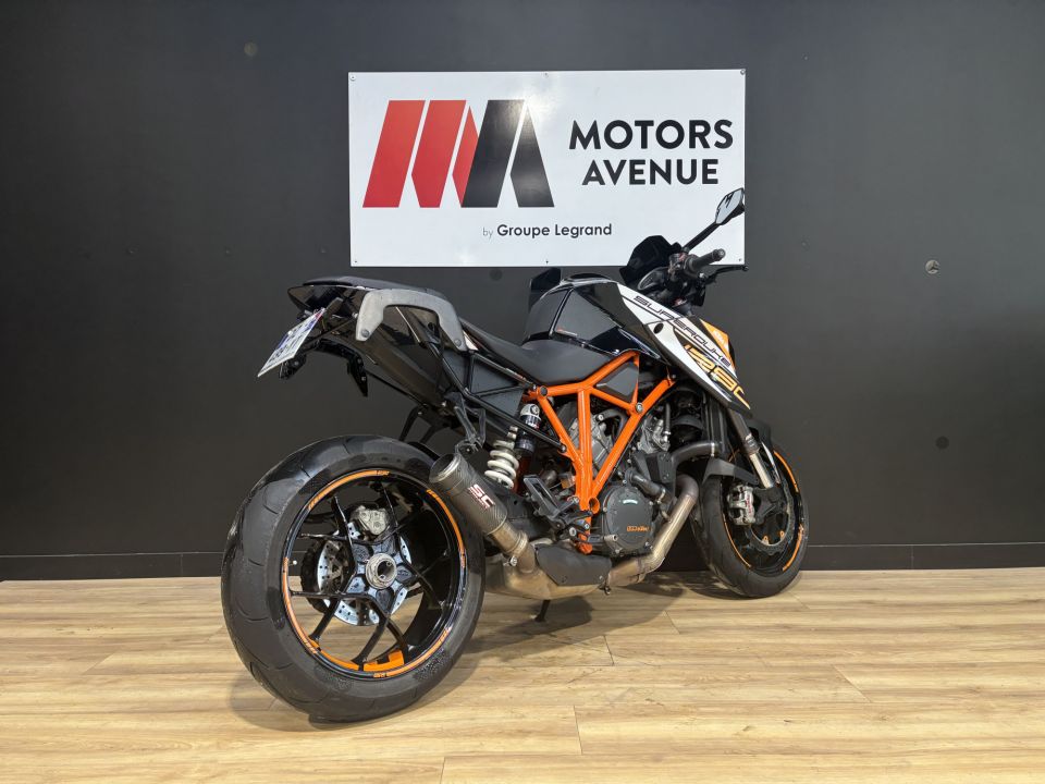 KTM 1290 SUPER DUKE R 4