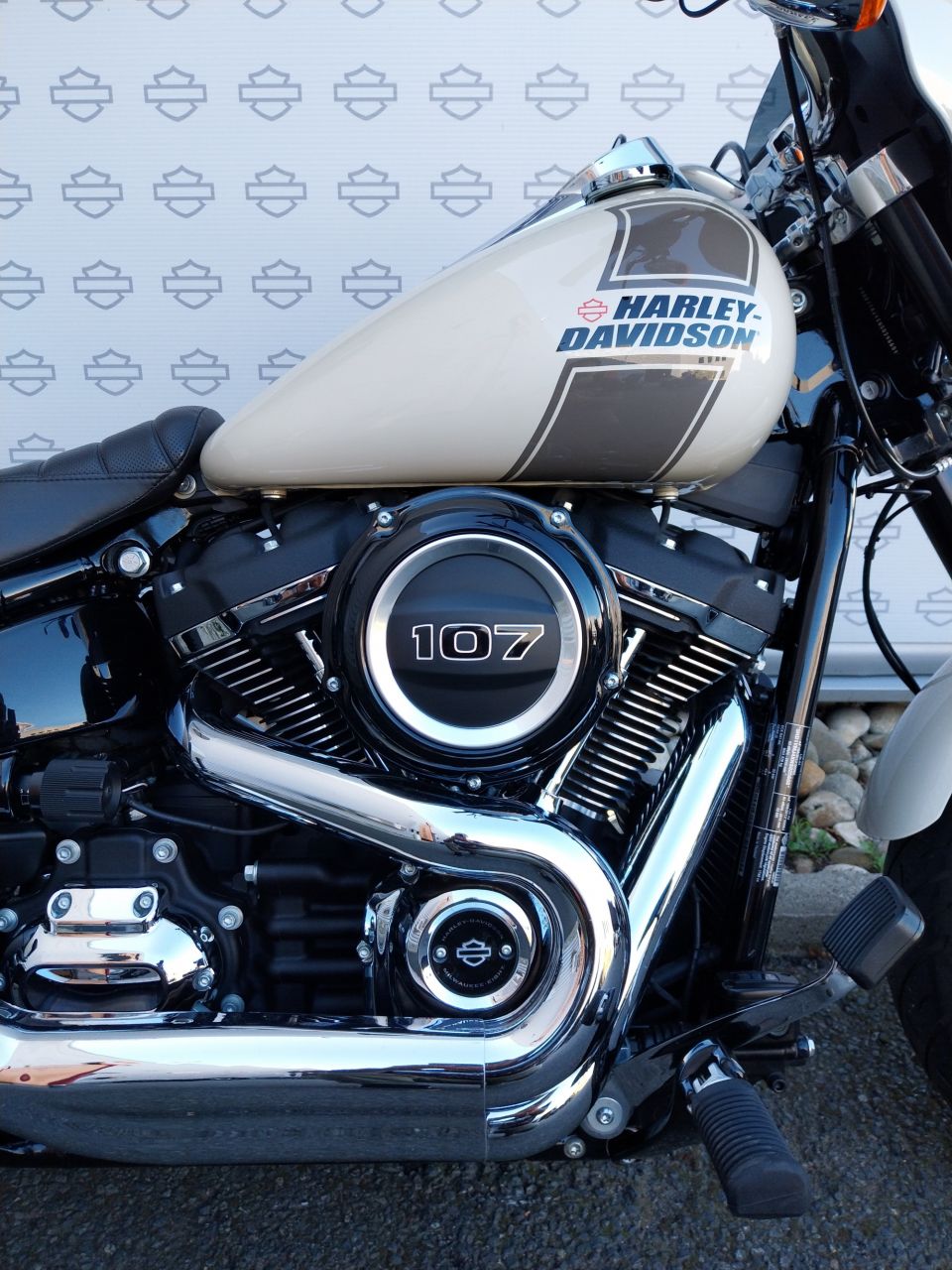 HARLEY-DAVIDSON SOFTAIL SPORT GLIDE 1745 4