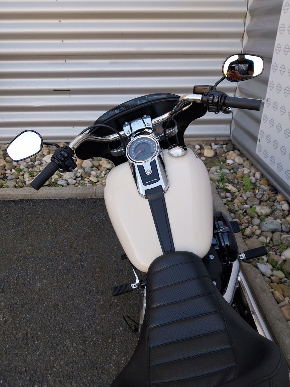 HARLEY-DAVIDSON SOFTAIL SPORT GLIDE 1745 4