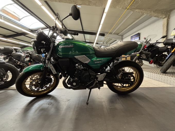 KAWASAKI Z 650 RS 4
