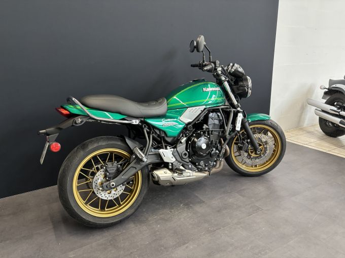 KAWASAKI Z 650 RS 4