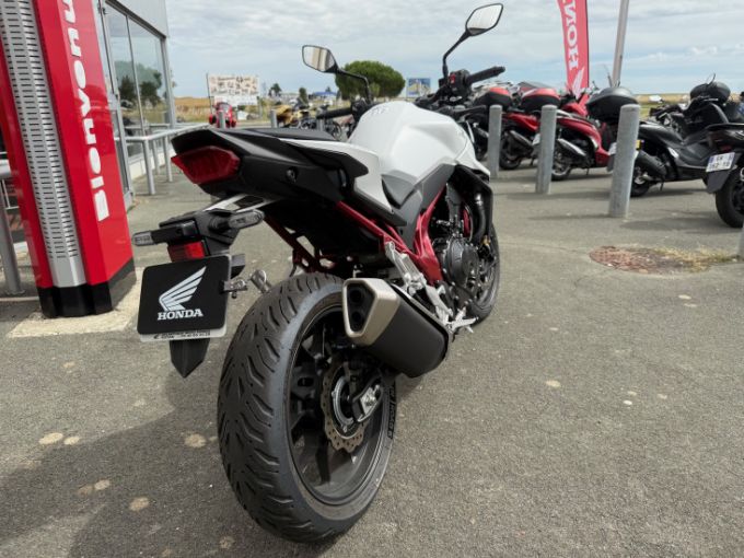 HONDA CB 750 HORNET 4