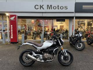 QJ MOTOR SRV 550 - 2025