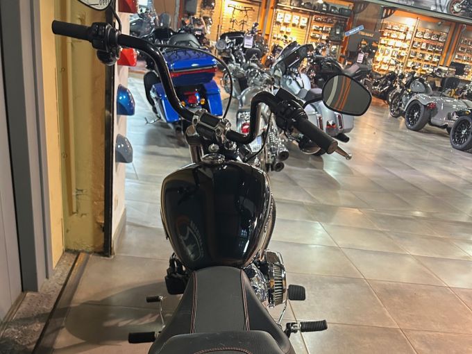 HARLEY-DAVIDSON SOFTAIL BREAKOUT 1868 4