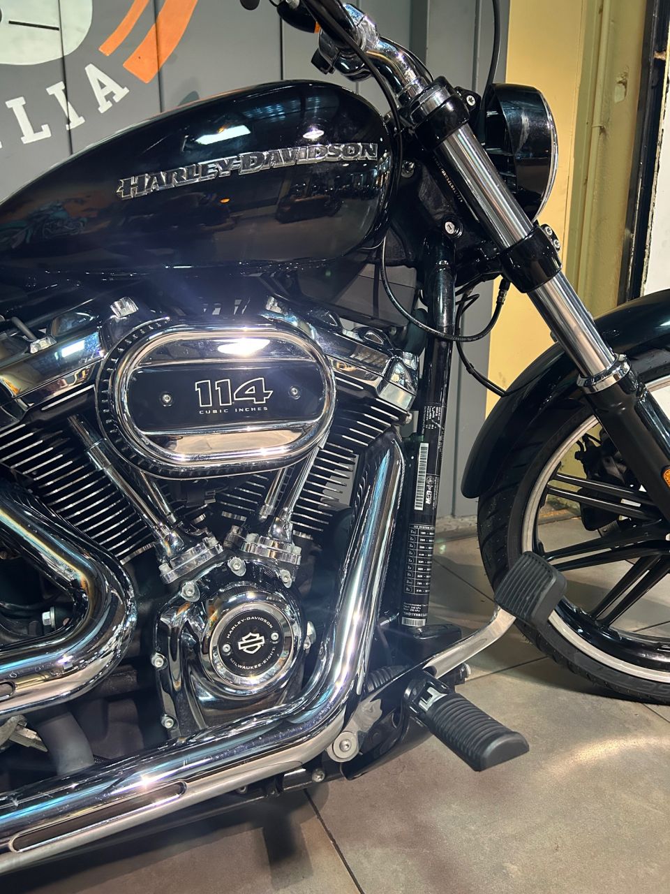 HARLEY-DAVIDSON SOFTAIL BREAKOUT 1868 4