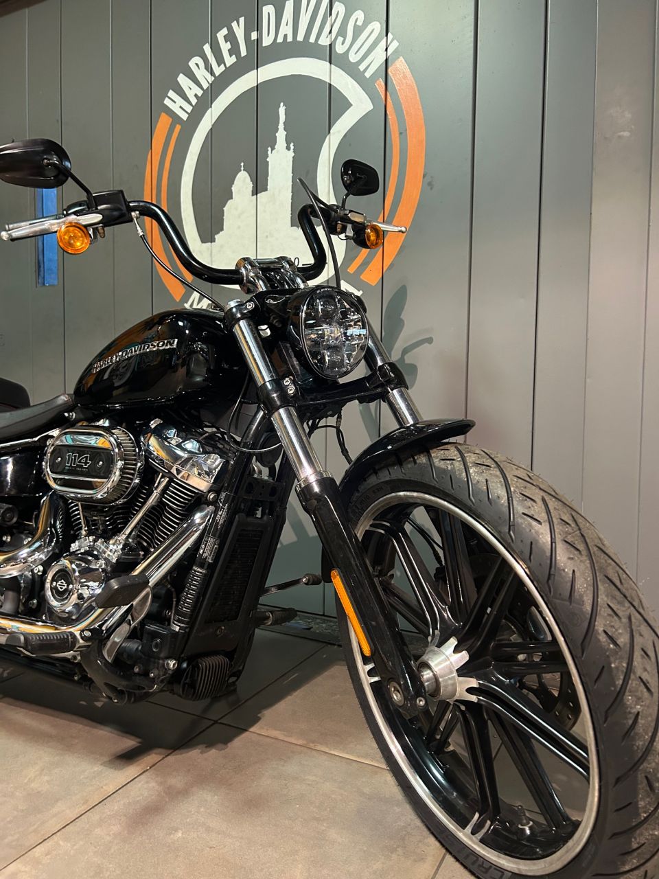 HARLEY-DAVIDSON SOFTAIL BREAKOUT 1868 4