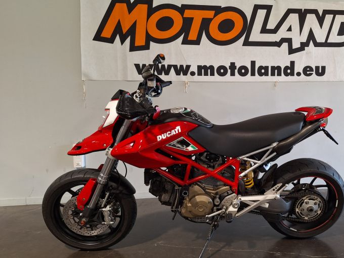 DUCATI HYPERMOTARD 4