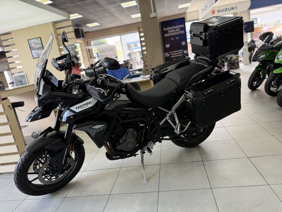 TRIUMPH Tiger 900 GT 4