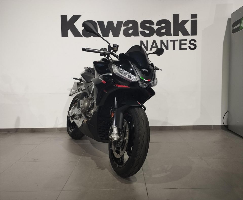 APRILIA TUONO 660 FACTORY 4