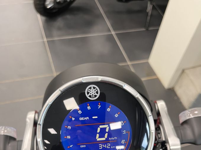 YAMAHA XSR 125 4
