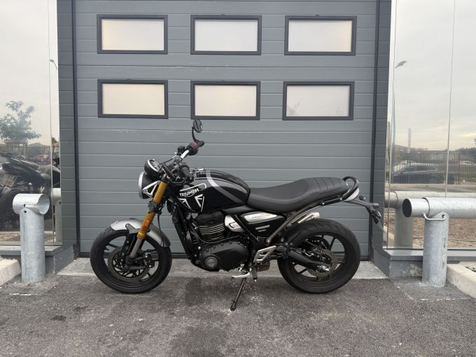 TRIUMPH SPEED 400 4