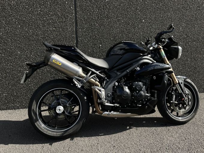 TRIUMPH SPEED TRIPLE 1050 4