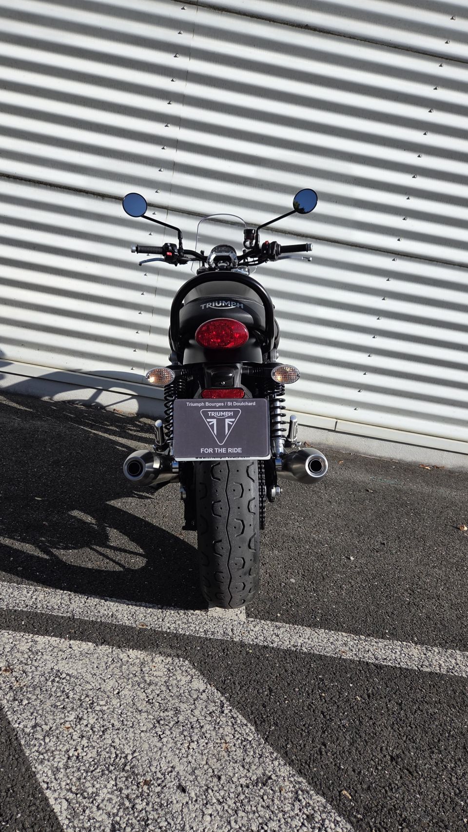 TRIUMPH STREET TWIN  900 4