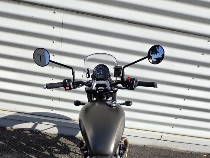 TRIUMPH STREET TWIN  900 4