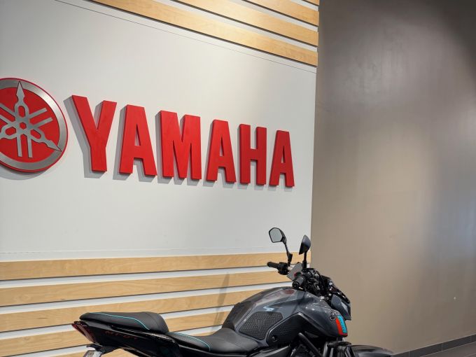 YAMAHA MT-07 (47.5CV) 4