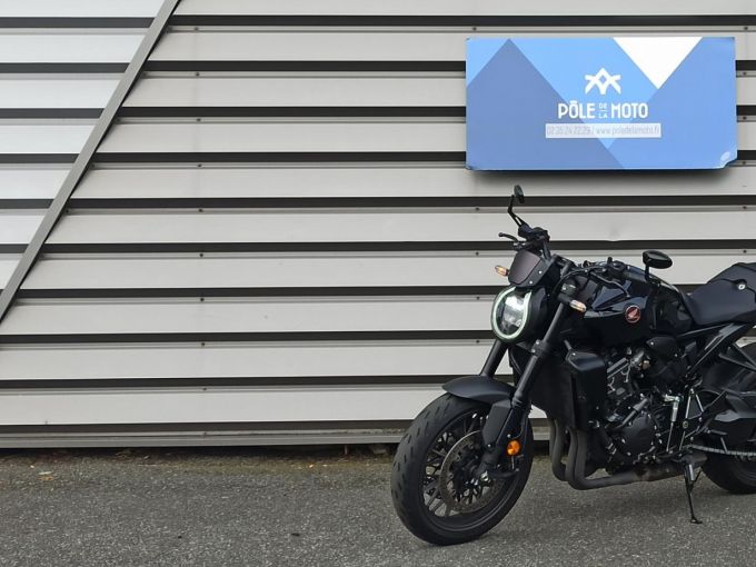 HONDA CB 1000 RA 4