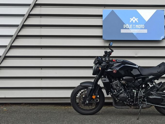 HONDA CB 1000 RA 4