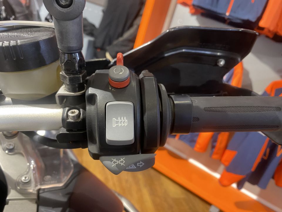 BMW ADVENTURE 1200 4