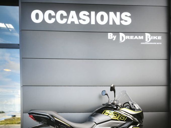 TRIUMPH TIGER 800 4
