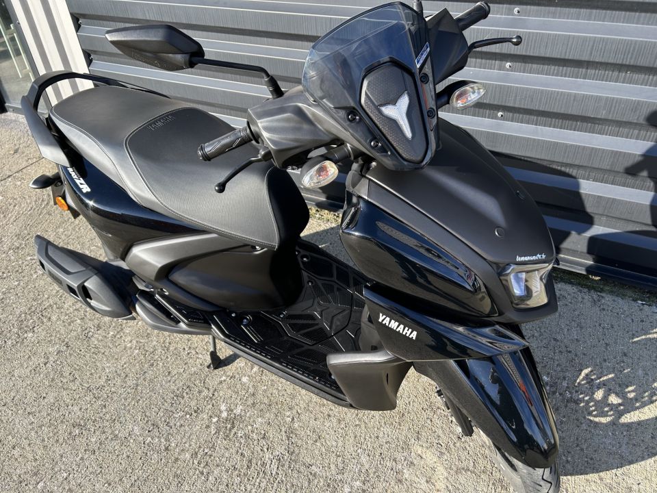 YAMAHA RayZR 125 4