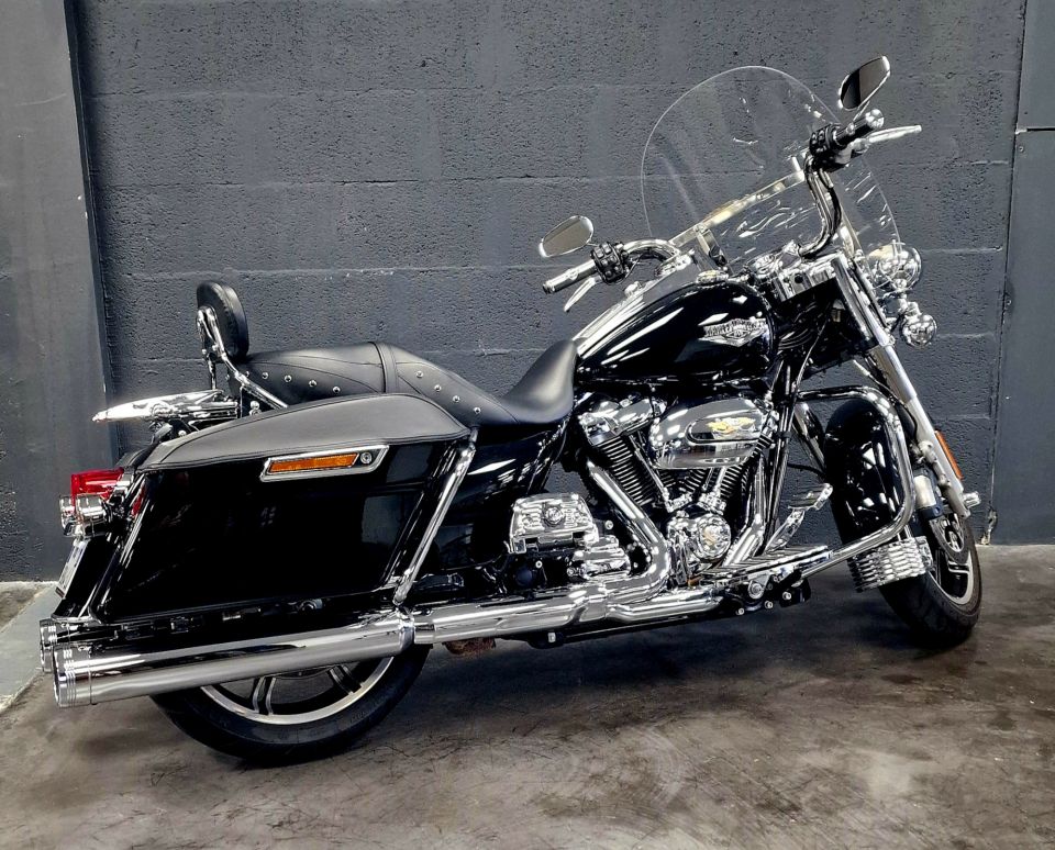 HARLEY-DAVIDSON TOURING ROAD KING 1745 4