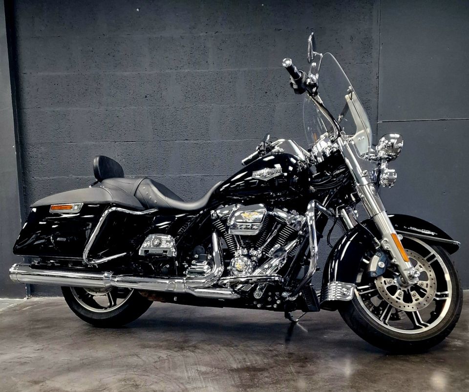 HARLEY-DAVIDSON TOURING ROAD KING 1745 4