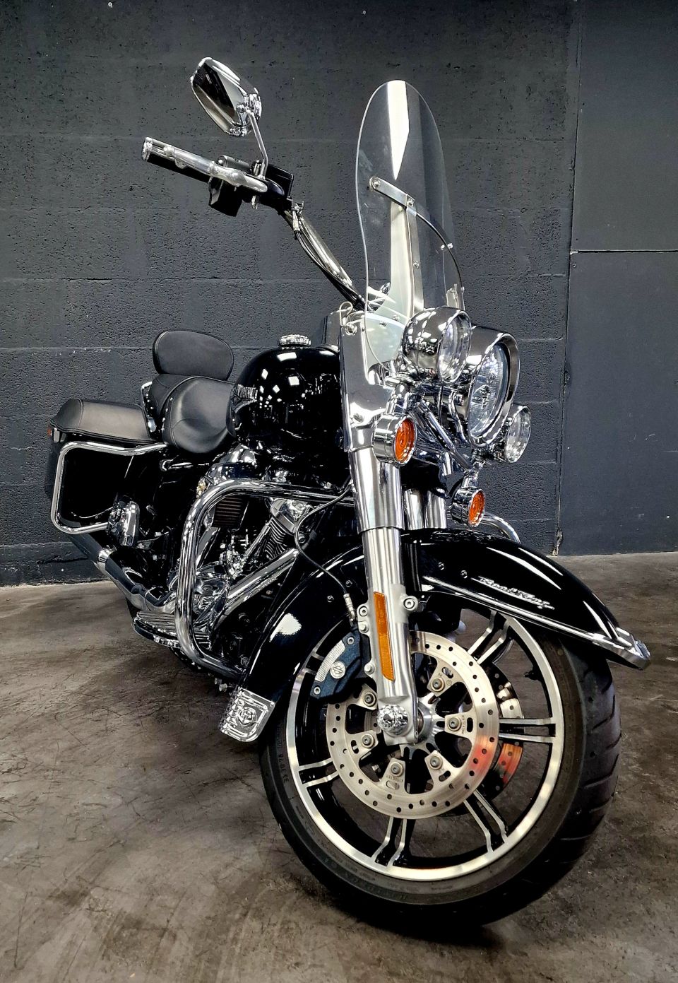 HARLEY-DAVIDSON TOURING ROAD KING 1745 4