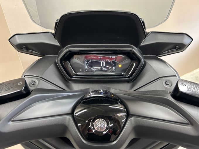 YAMAHA XMAX 300 4