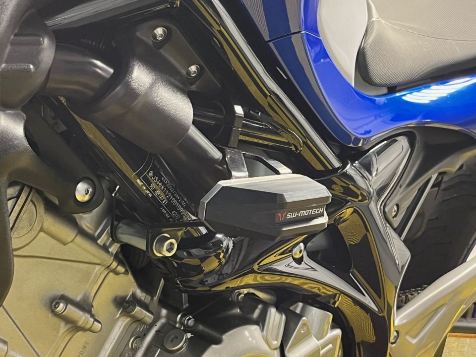 SUZUKI GLADIUS 650 4