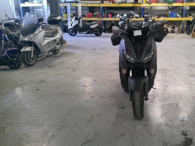 YAMAHA X-MAX 125 4