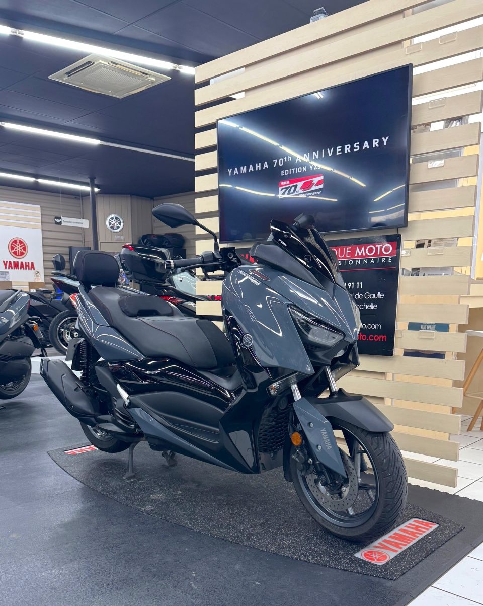 YAMAHA XMAX 125 TECH MAX 4