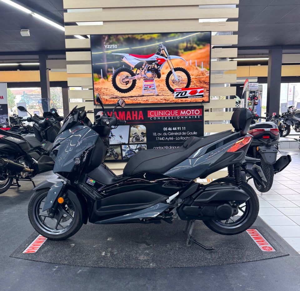YAMAHA XMAX 125 TECH MAX 4