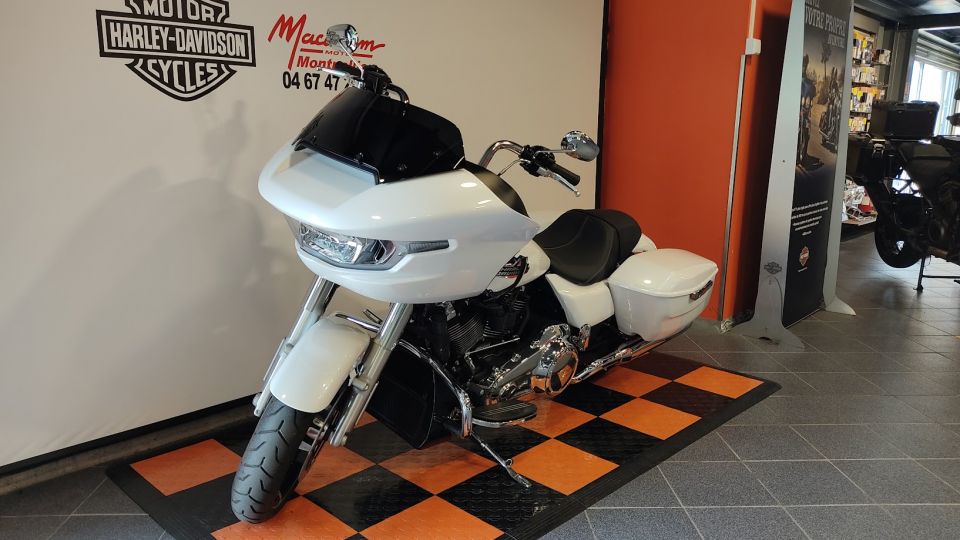 HARLEY-DAVIDSON TOURING ROAD GLIDE 1923 4