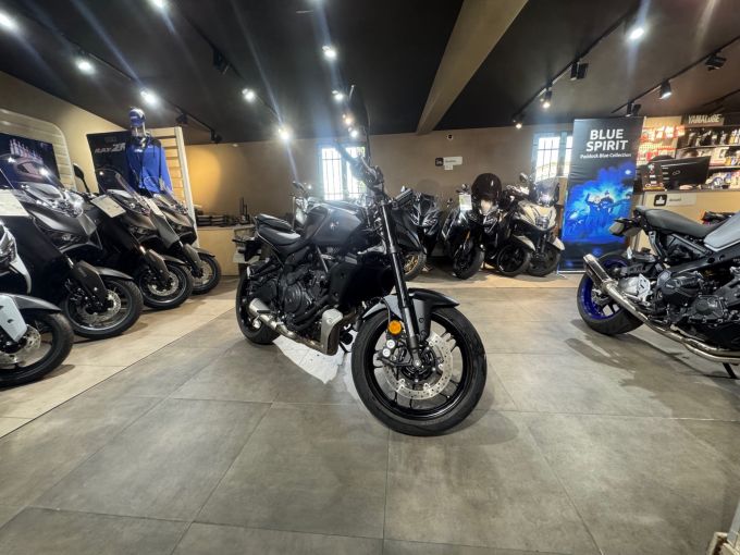 YAMAHA MT-07 Y-AMT 4